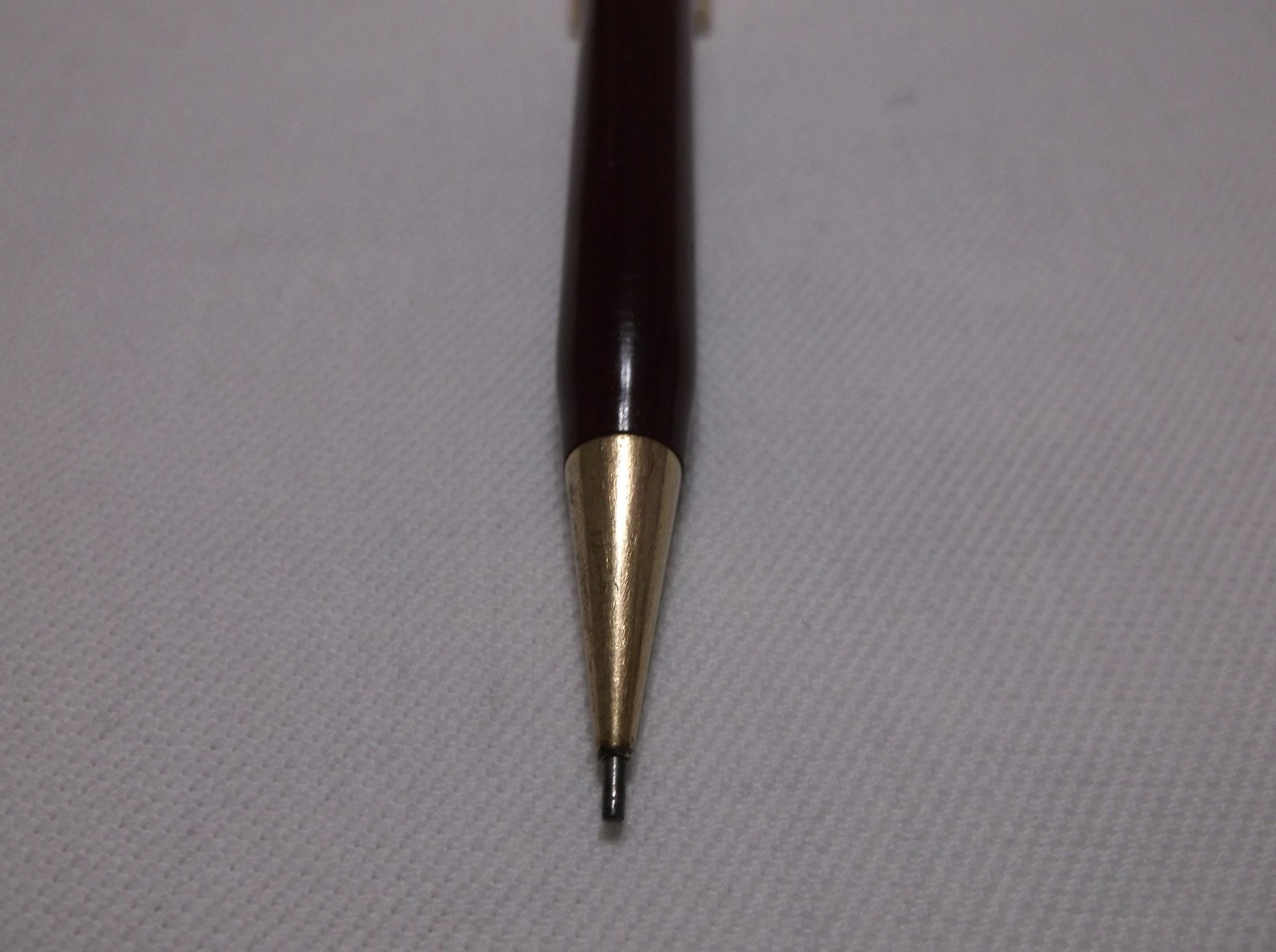 VINTAGE WAHL EVERSHARP CORONET BURGUNDY / GOLD REPEATER PENCIL / 1.18 mm LEAD
