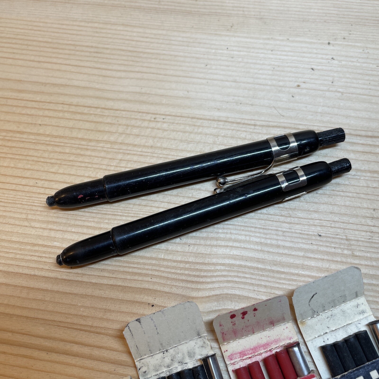 Vintage lot of 2 Listo no.1620 pencils and no. 162 black and red leads