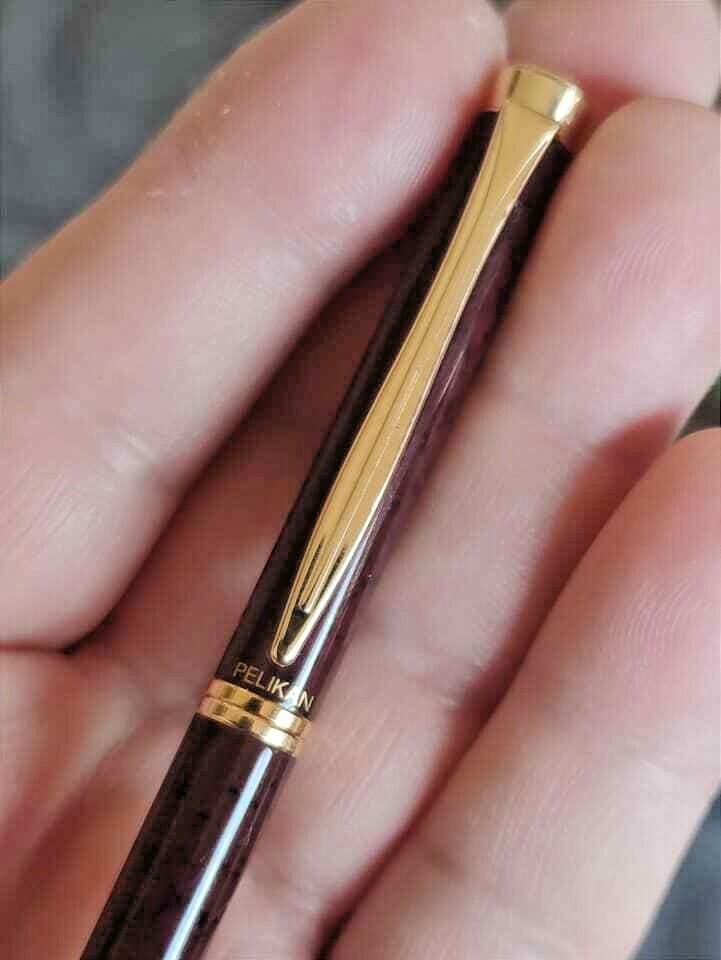 🔴PELIKAN lux 0.5 mm pencil in Maroon marbled & Gold plated New Classic Desig🔴