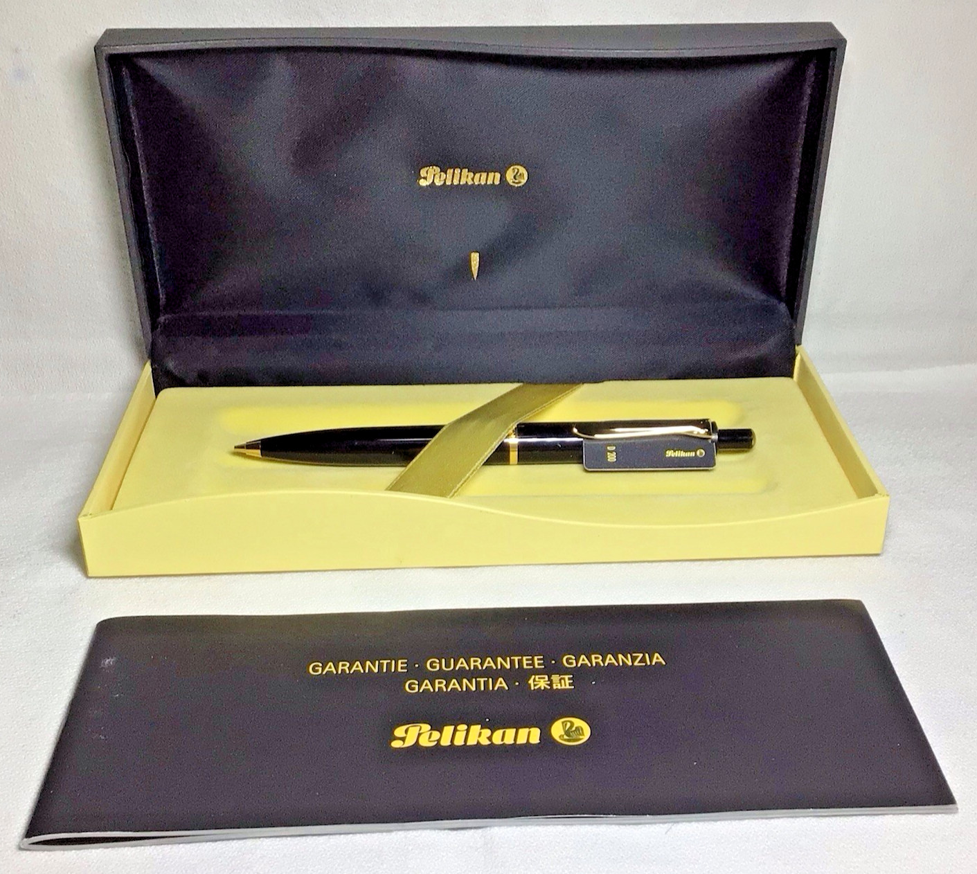 Pelikan Souveran D200 .7mm Pencil Black New In Box Product