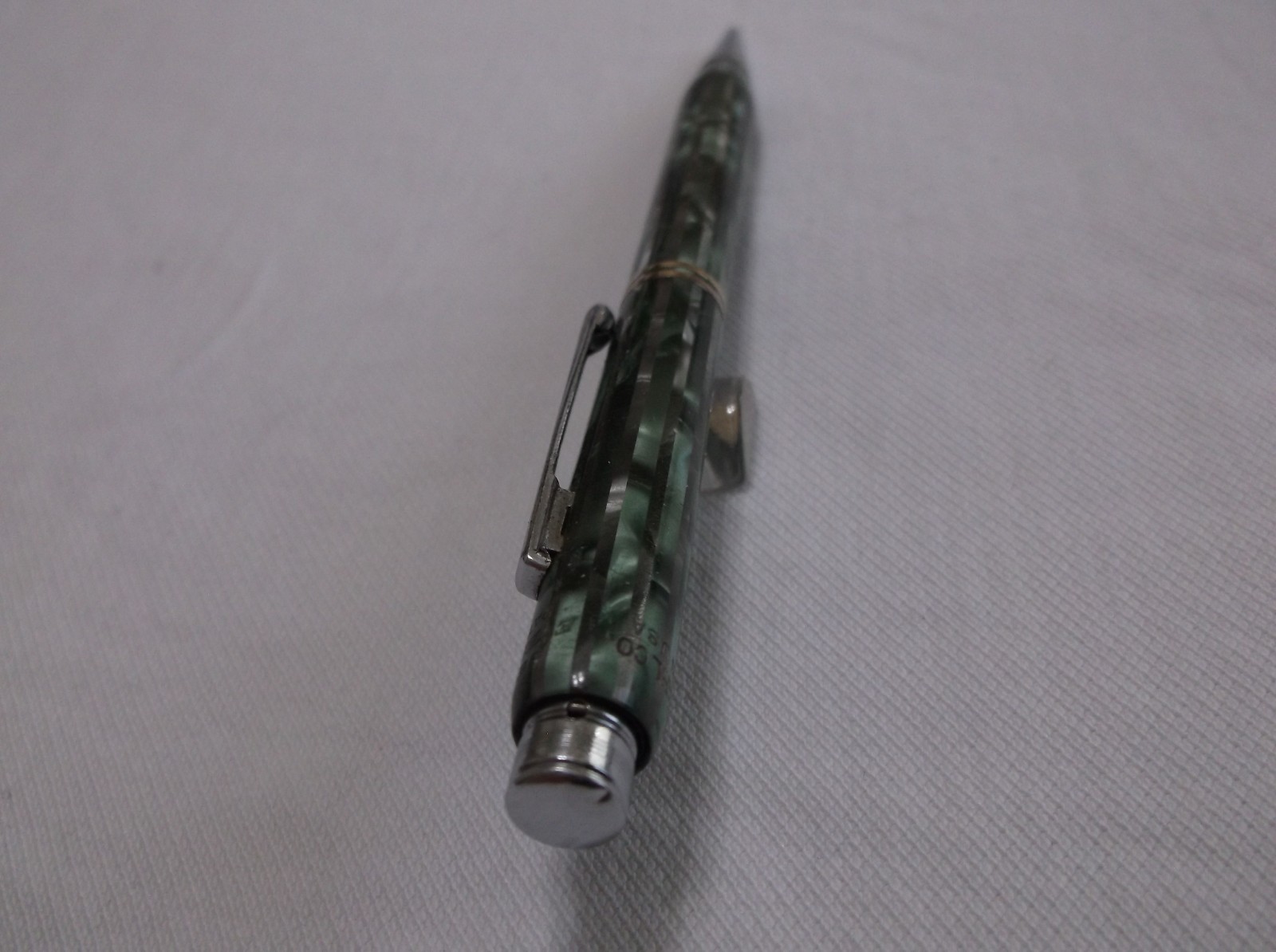 VINTAGE WAHL EVERSHARP AIR – LITE GREEN STRIPE REPEATER PENCIL / 1.18 mm LEAD