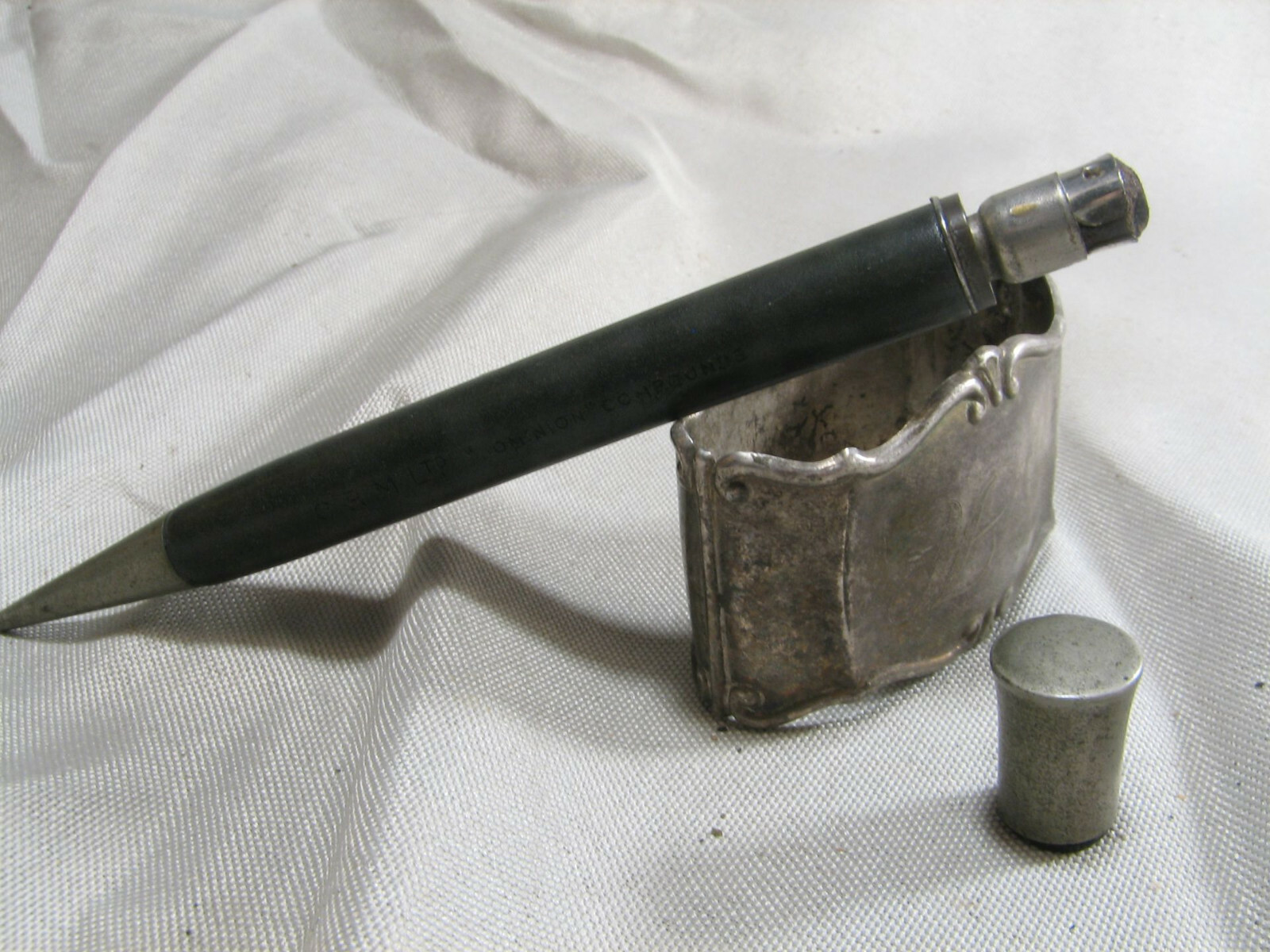 Vintage Propelling Pencil “Dominion Compounds” – England 50s – Hard Rubber