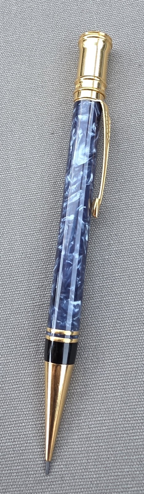 PARKER DUOFOLD CENTENNIAL MARBLE BLUE MECHANICAL PENCIL.