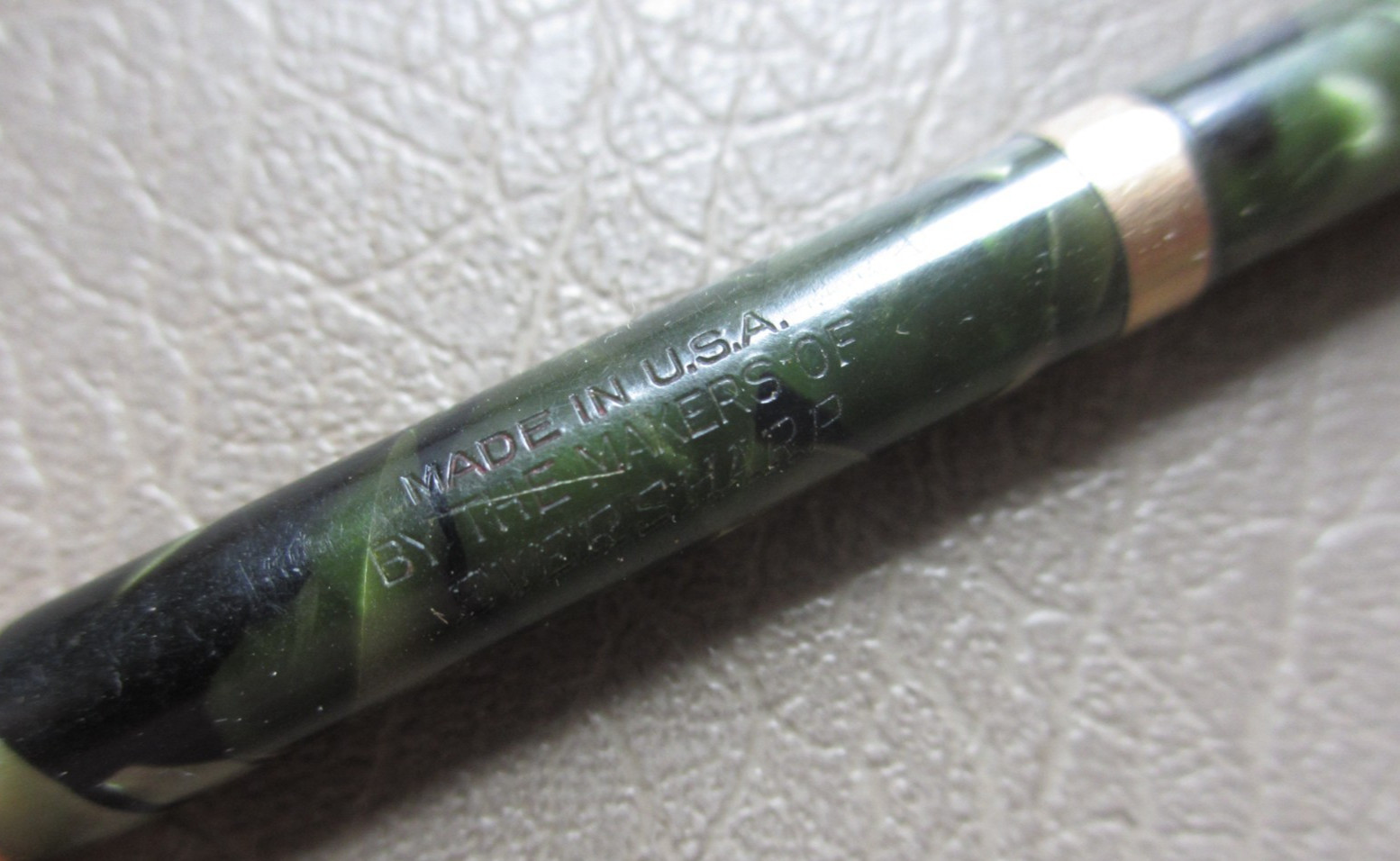 Vintage Eversharp Mini 3-3/4″ Mechanical Twist Pocket Pencil Green Marble USA