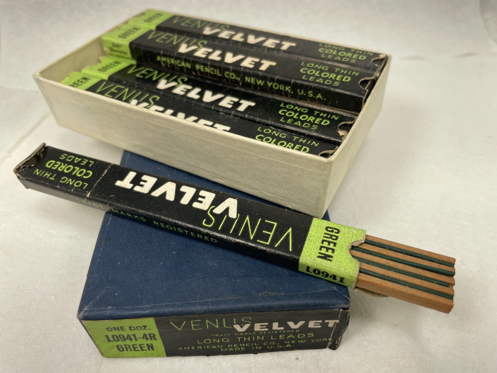 Vintage nos VELVET Mech. Pencil Leads ~ 4″ GREEN .046 1.18mm ~ $5 ship +Free