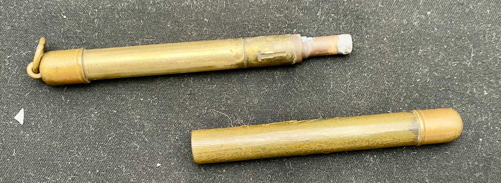 BEAUTIFUL ANTIQUE GOLD PLATED MINI RETRACTABLE PENCIL, BRANCHES RELIEF c1900 vg