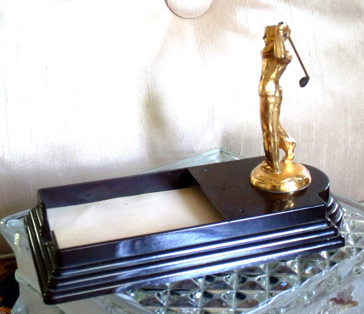 Vintage Dodge Wm A Rogers trophy, golden golfer on Bakelite desk tray notepad