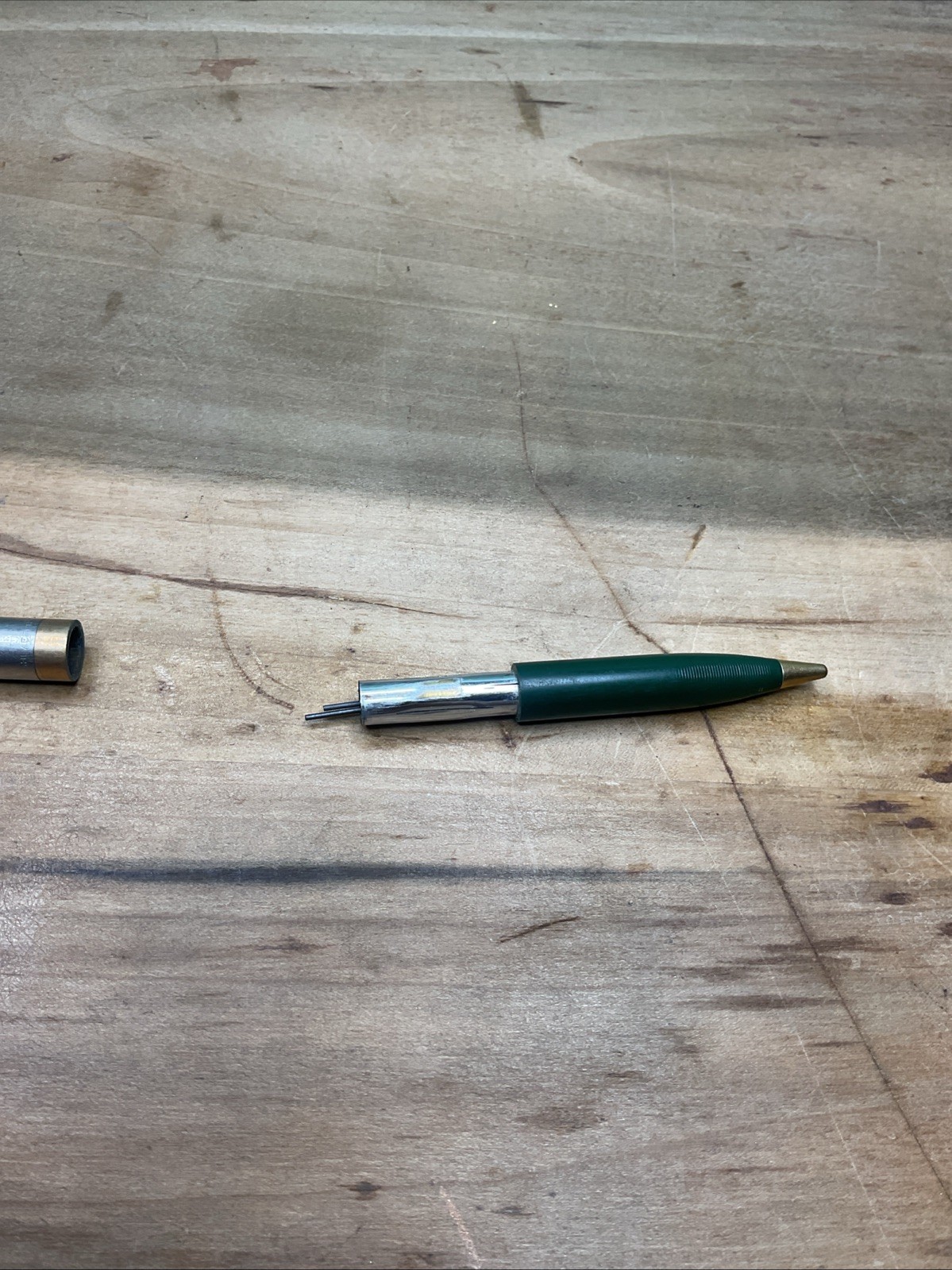 1945 Lifetime Sheaffer’s Forest Green Tucky-Away clip pencil B30