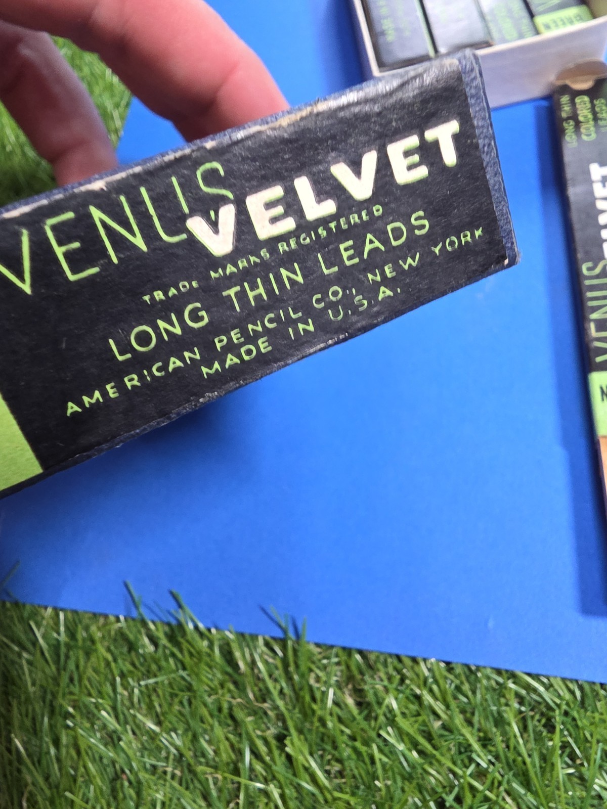 11 Boxes Vintage nos VELVET Mech. Pencil Leads ~ 4″ GREEN .046 1.18mm