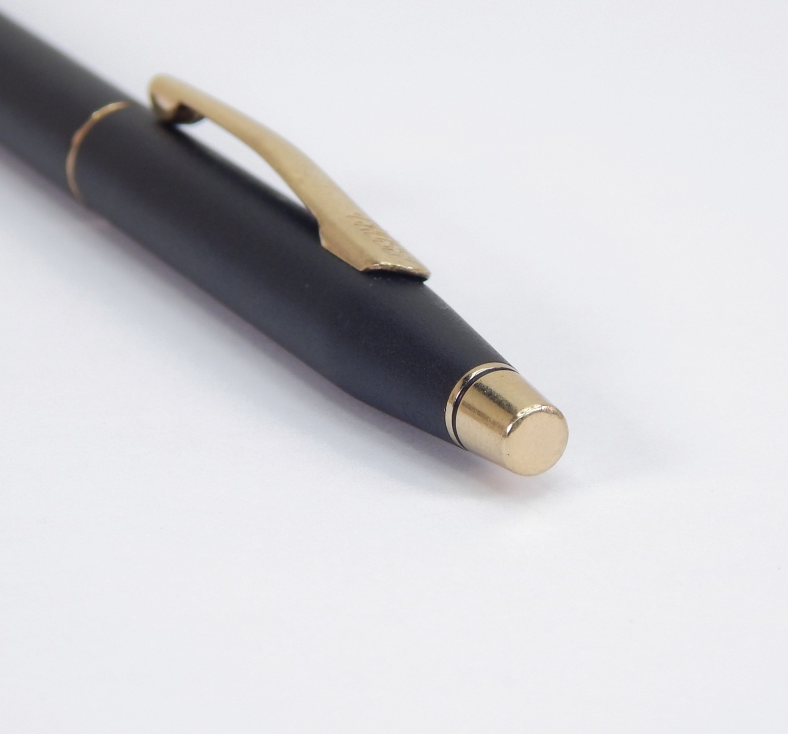 CROSS BLACK MEET & GOLD TRIM MECHANICAL PENCIL