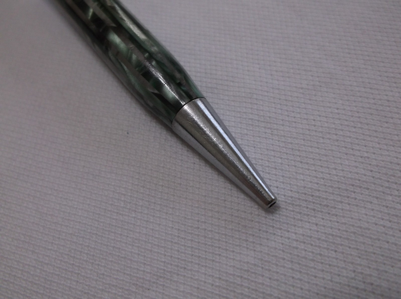 VINTAGE WAHL EVERSHARP AIR – LITE GREEN STRIPE REPEATER PENCIL / 1.18 mm LEAD