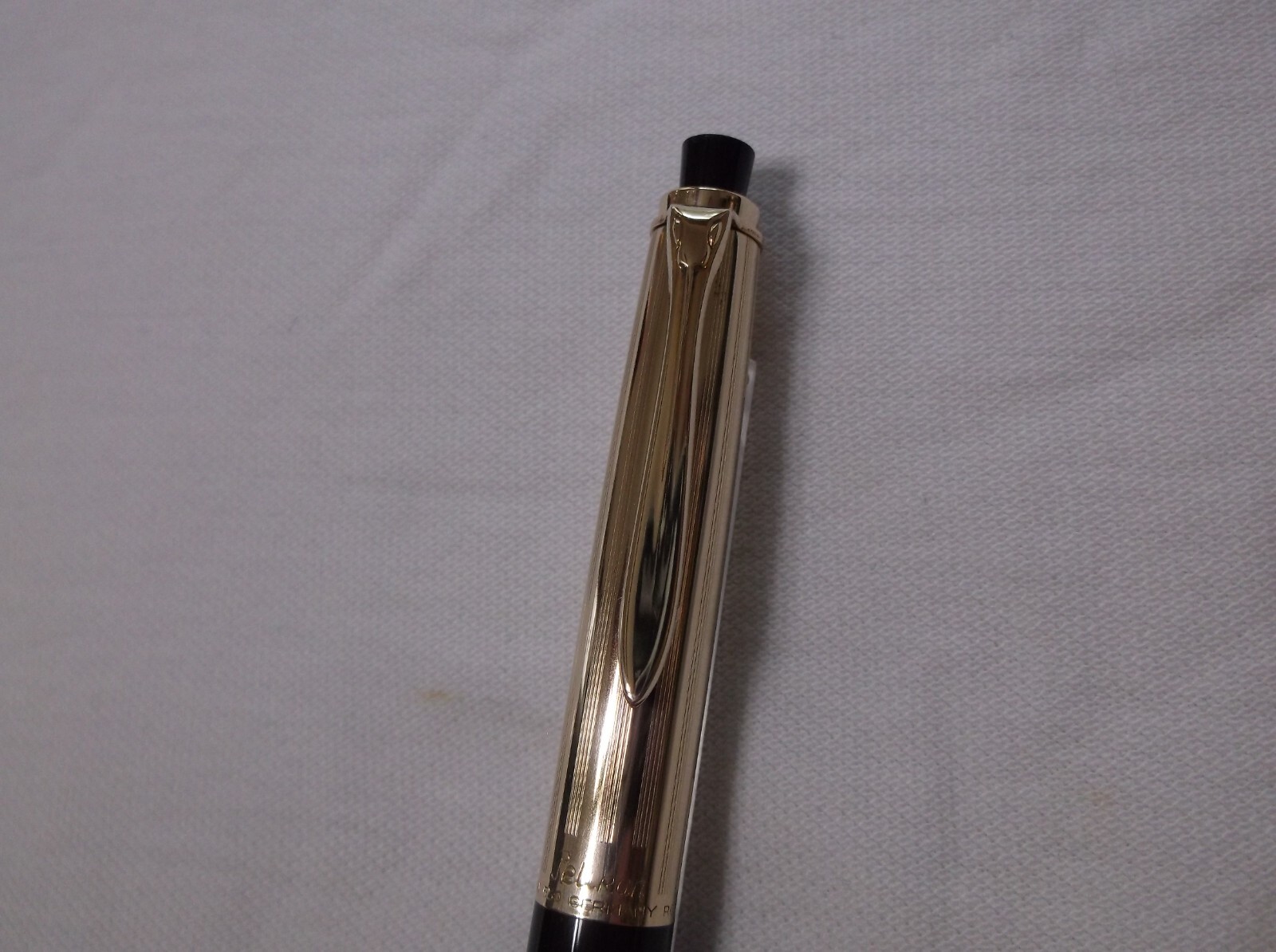 PELIKAN # 550 ROLLED GOLD DOUBLE L / BLACK MECHANICAL PENCIL / 1.18 MM LEAD