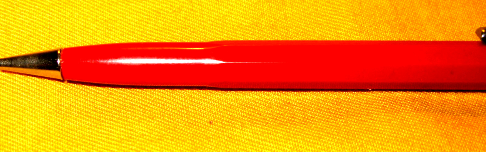 VTG. NEW NEVER USED ALL RED SCRIPTO MECHANICAL PENCIL W/EXTRA LEAD