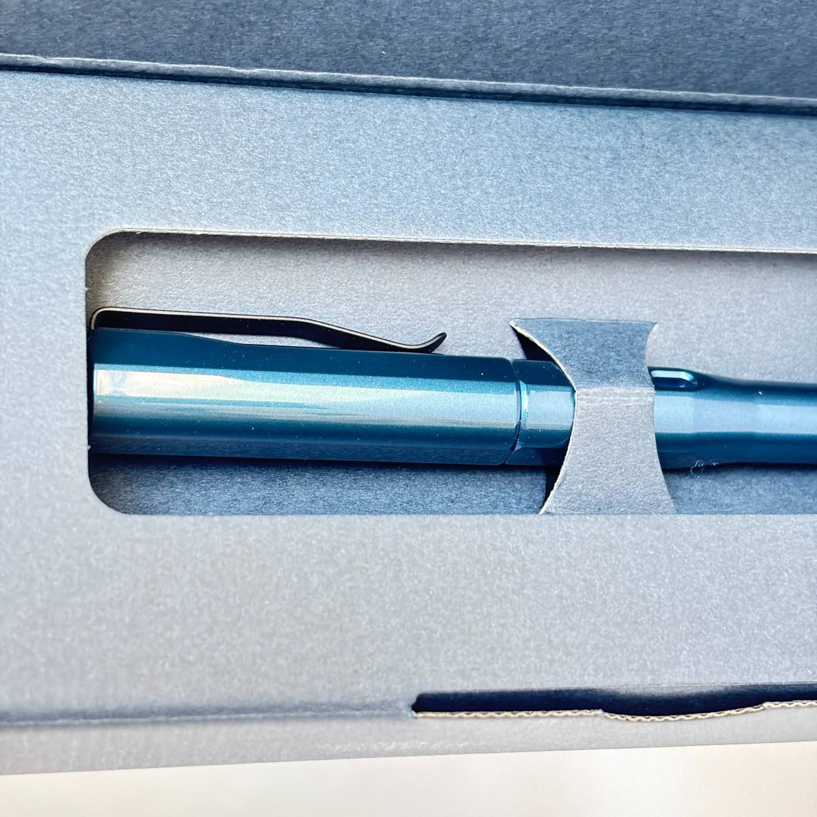 Uni Kuru Toga Dive 0.5mm Mechanical Pencil Abyss Blue NEW Kurutoga Japan