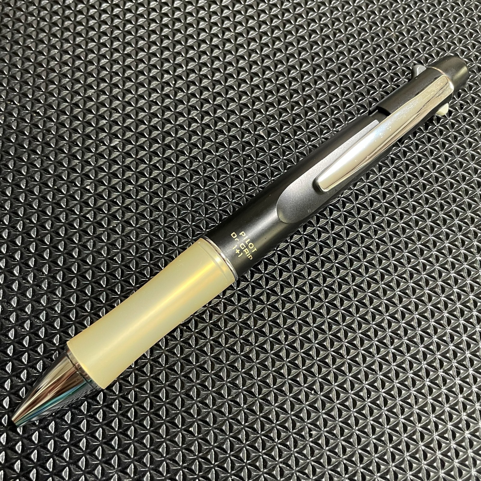 PILOT Dr. Grip 1+1 Multi Pen Ballpoint Mechanical Pencil Japan Used