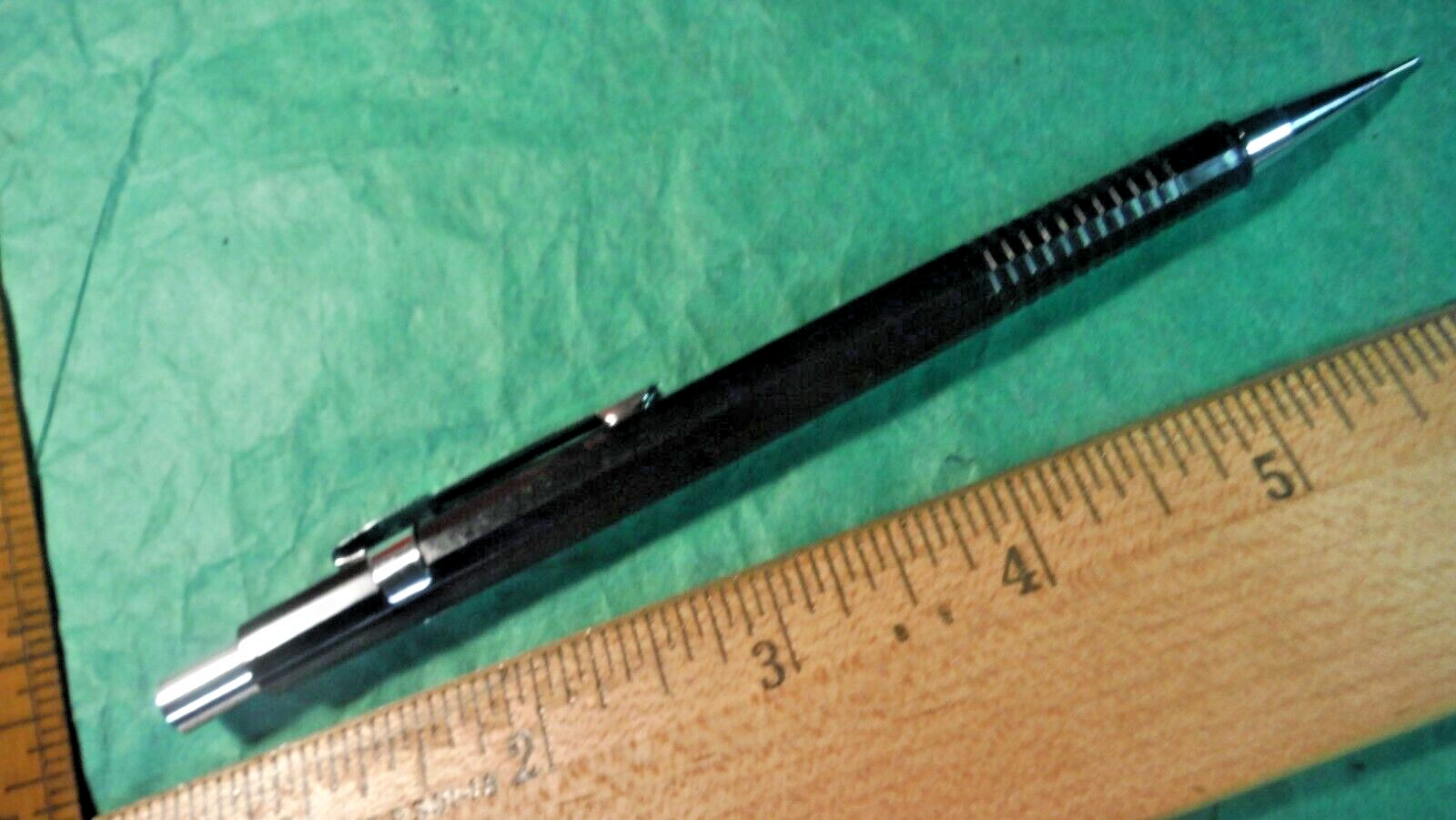 Mechanical Pencil Vintage 0.5 mm Pencil with UNKNOWN LOGO