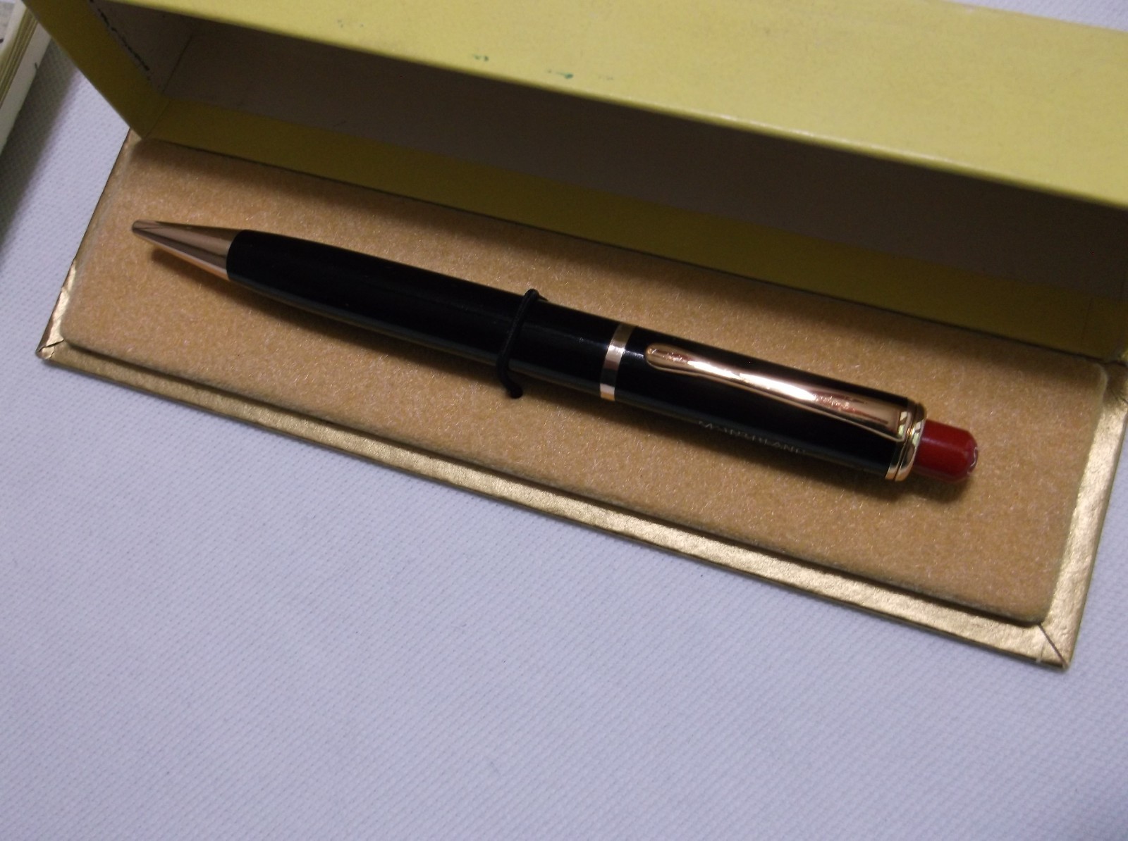 MONTBLANC PIX # 372 BLACK MECHANCIAL PENCIL WITH RED PUSH BUTTON/ 1.18 mm lead