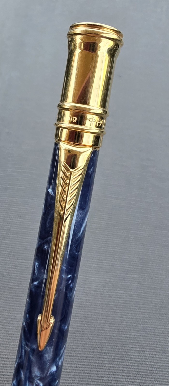 PARKER DUOFOLD CENTENNIAL MARBLE BLUE MECHANICAL PENCIL.