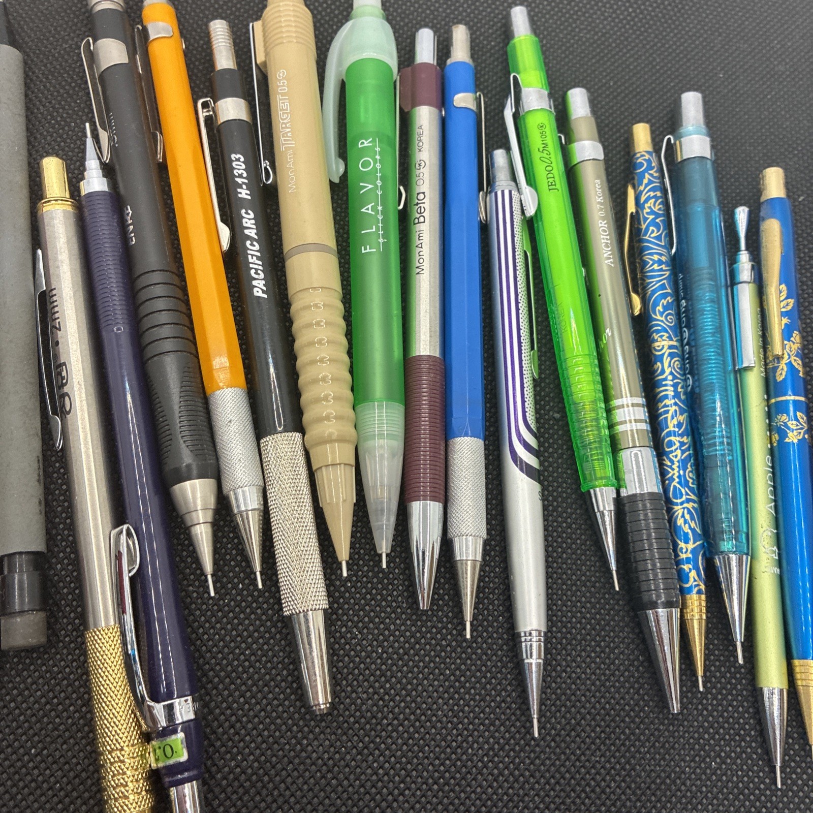 20 Mechanical Pencils Vintage Used Lot #107 LOCAAA