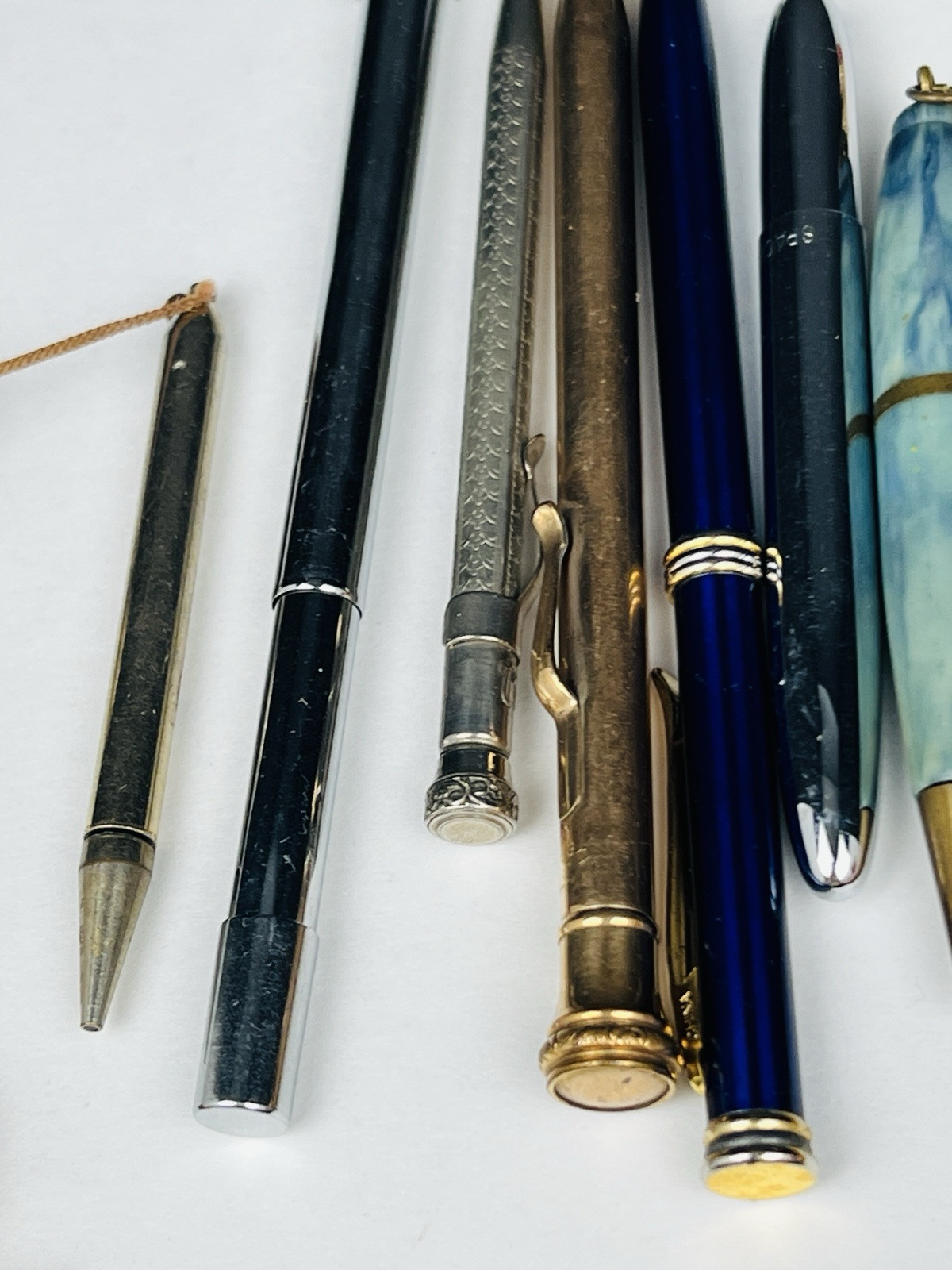 Vintage Collectible pens/pencils gulf, shell, GE Lietz Draftaid drawing pencils