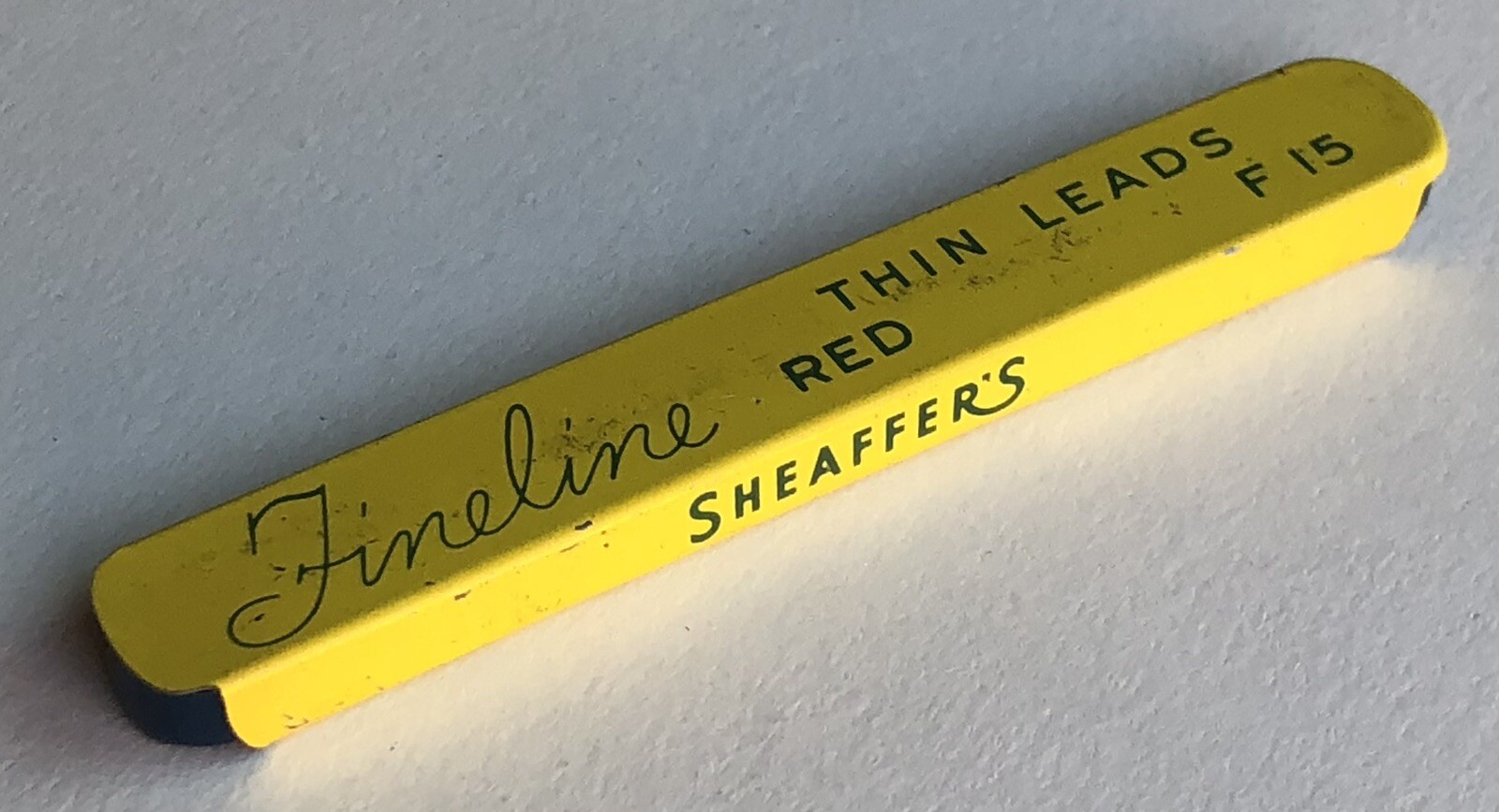 Vintage SHEAFFER Fineline Mechanical Pencil Lead RED .9mm Metal 8pk Tin USA