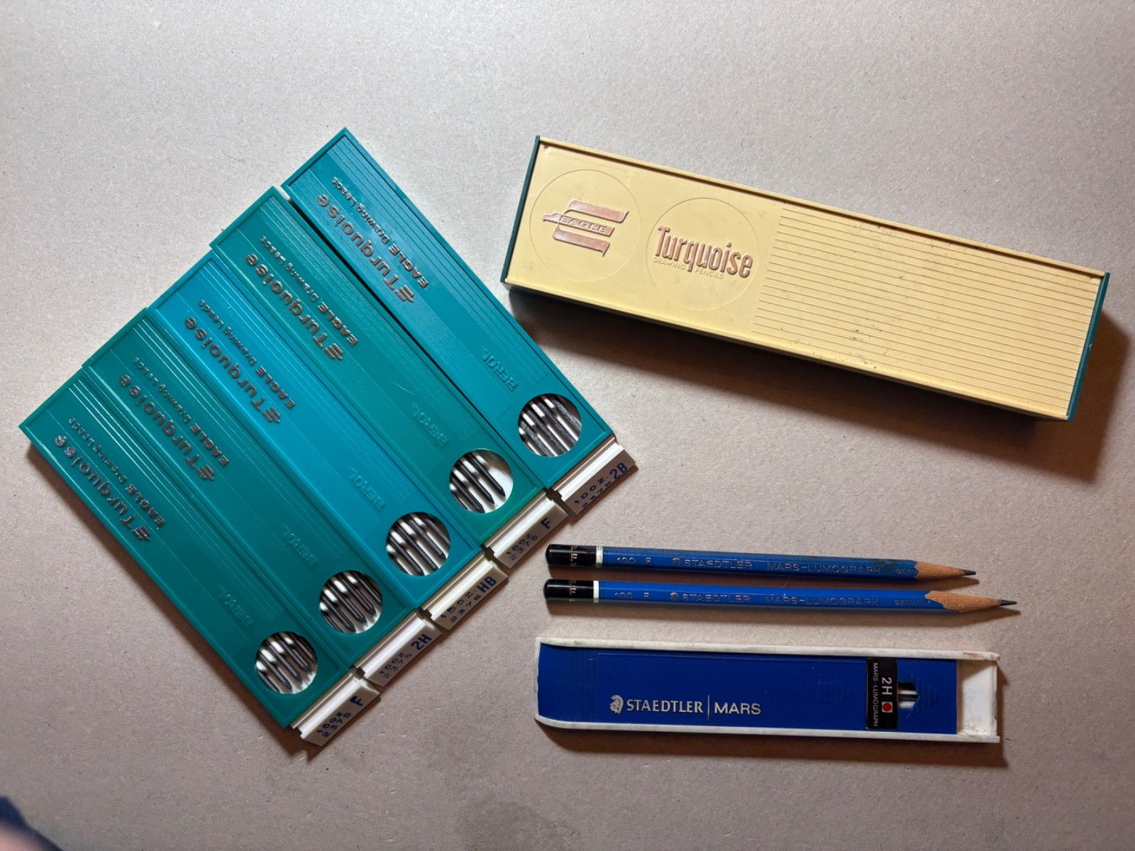 VTG Lot Drawing Leads & Pencils Eagle Turquoise Staedtler with pencil case