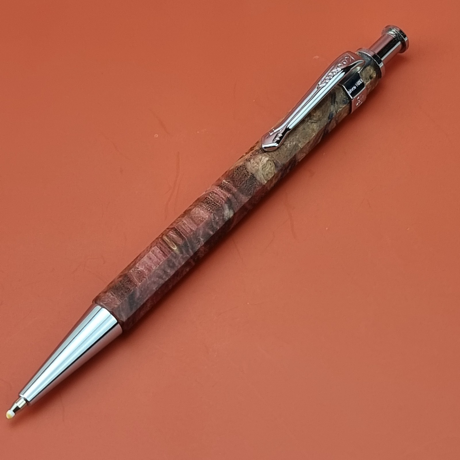 Hand Crafted Click Ballpointpen with Octagonal Wood Barrel