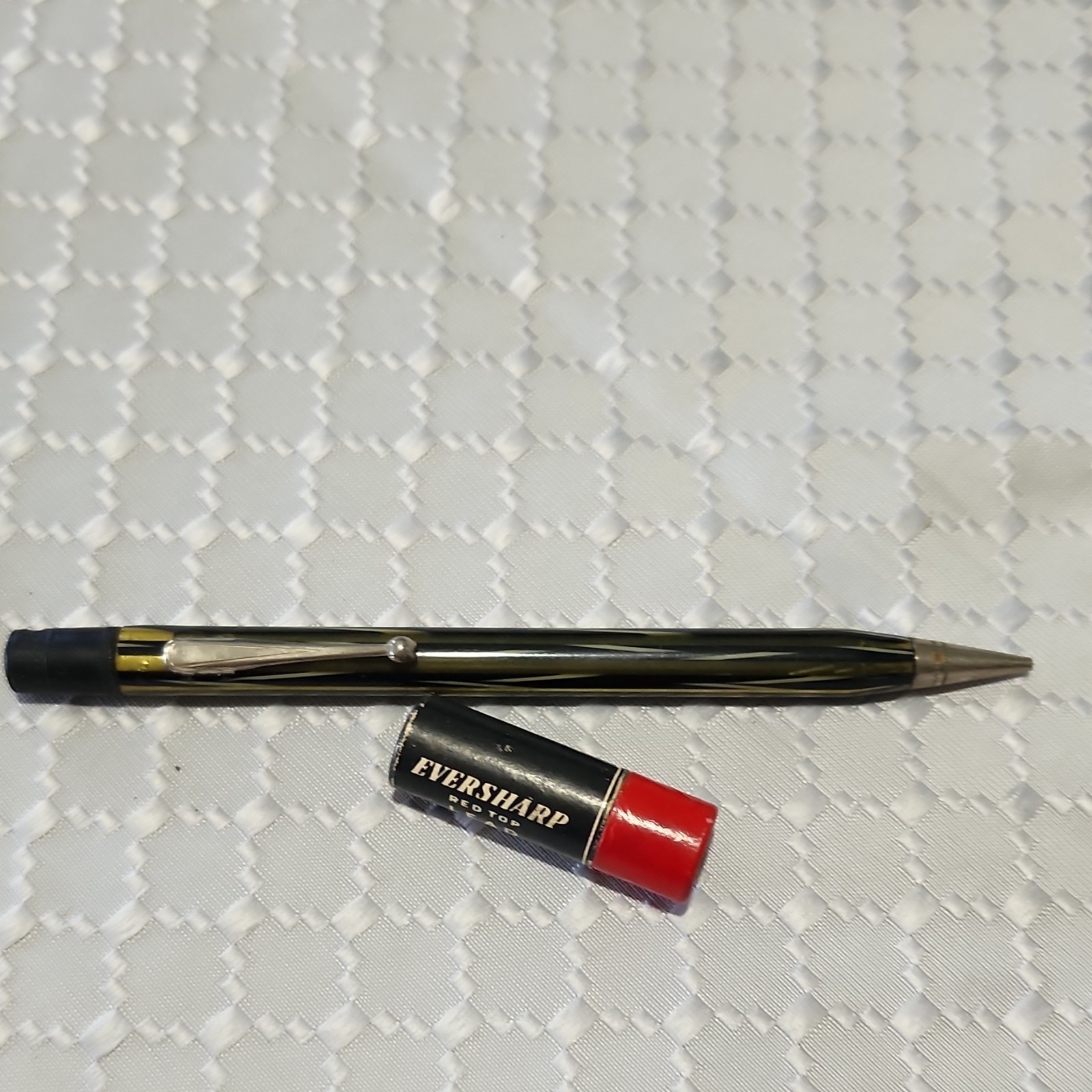 Eversharp Vintage Clutch Pencil Retractable Tip Red Top Lead Hard Std. 1/4″
