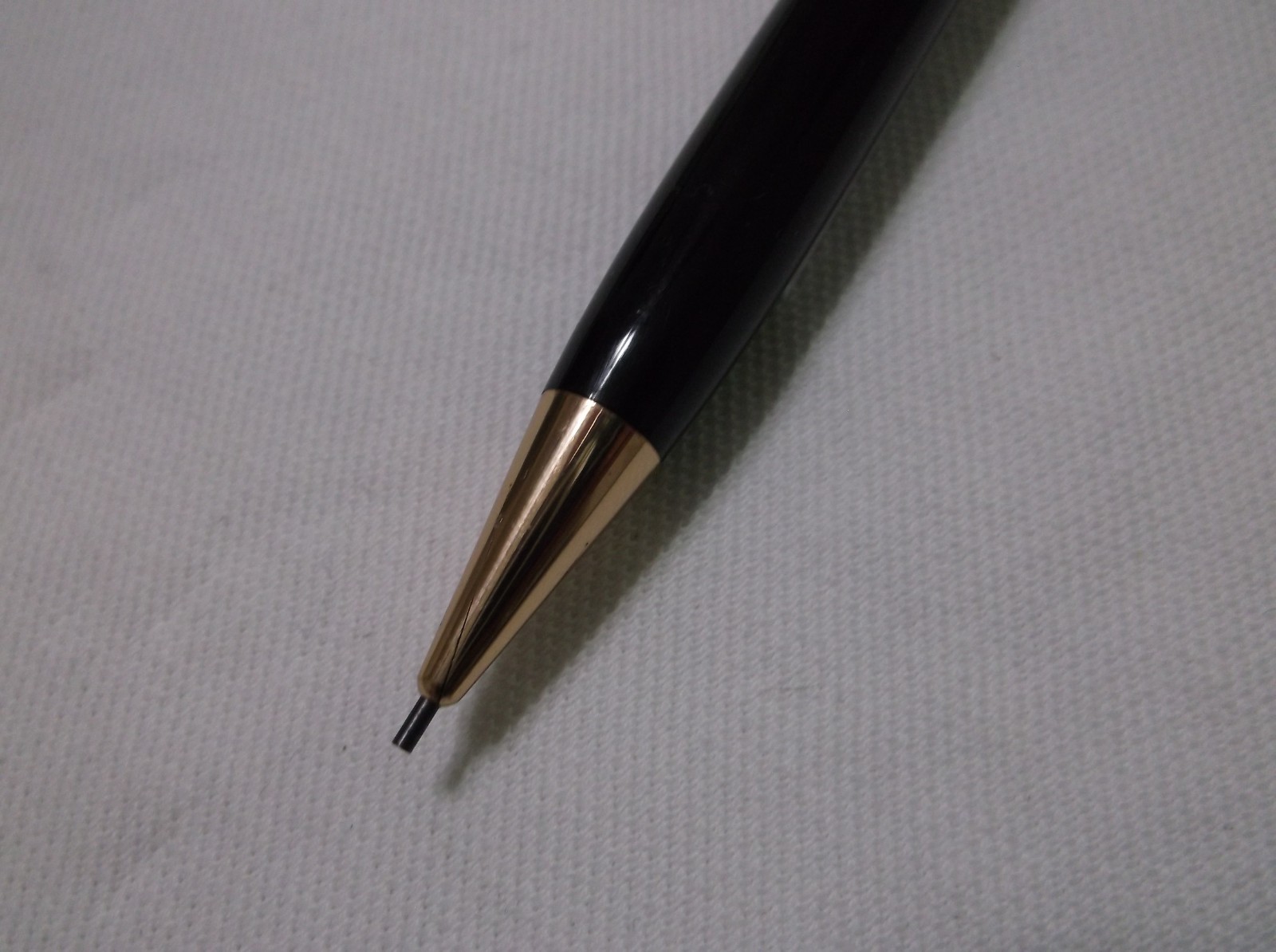 MONTBLANC PIX # 372 BLACK MECHANCIAL PENCIL WITH RED PUSH BUTTON/ 1.18 mm lead