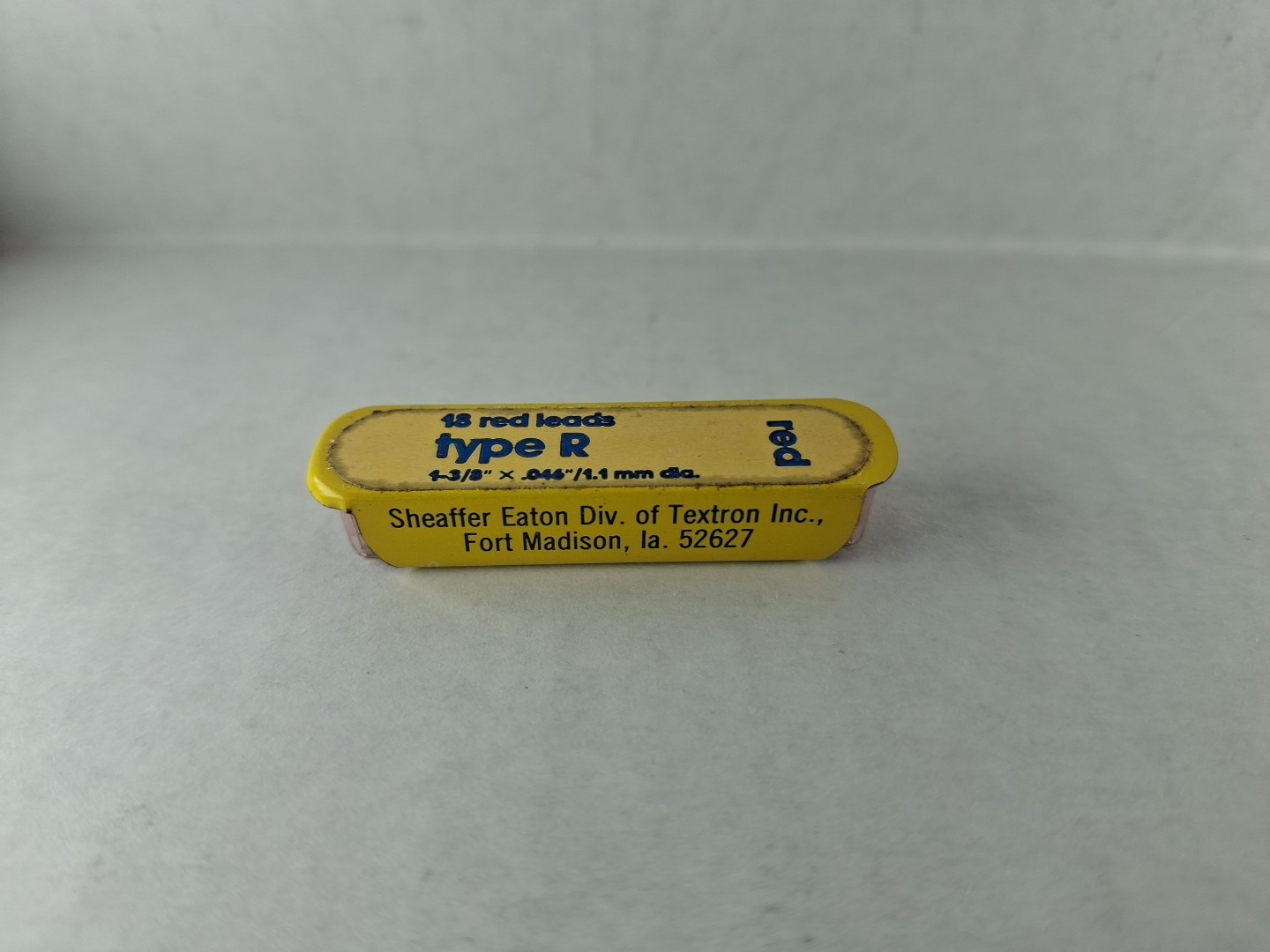 Vtg Sheaffer Pencil Leads 18pcs 1.1mm .046″ RED Lead w/ Yellow Tin TYPE R