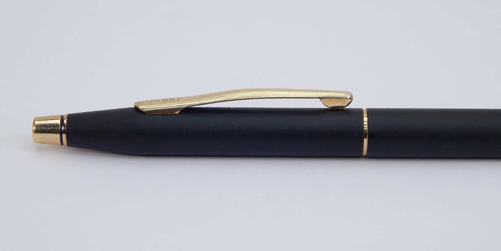 CROSS BLACK MEET & GOLD TRIM MECHANICAL PENCIL
