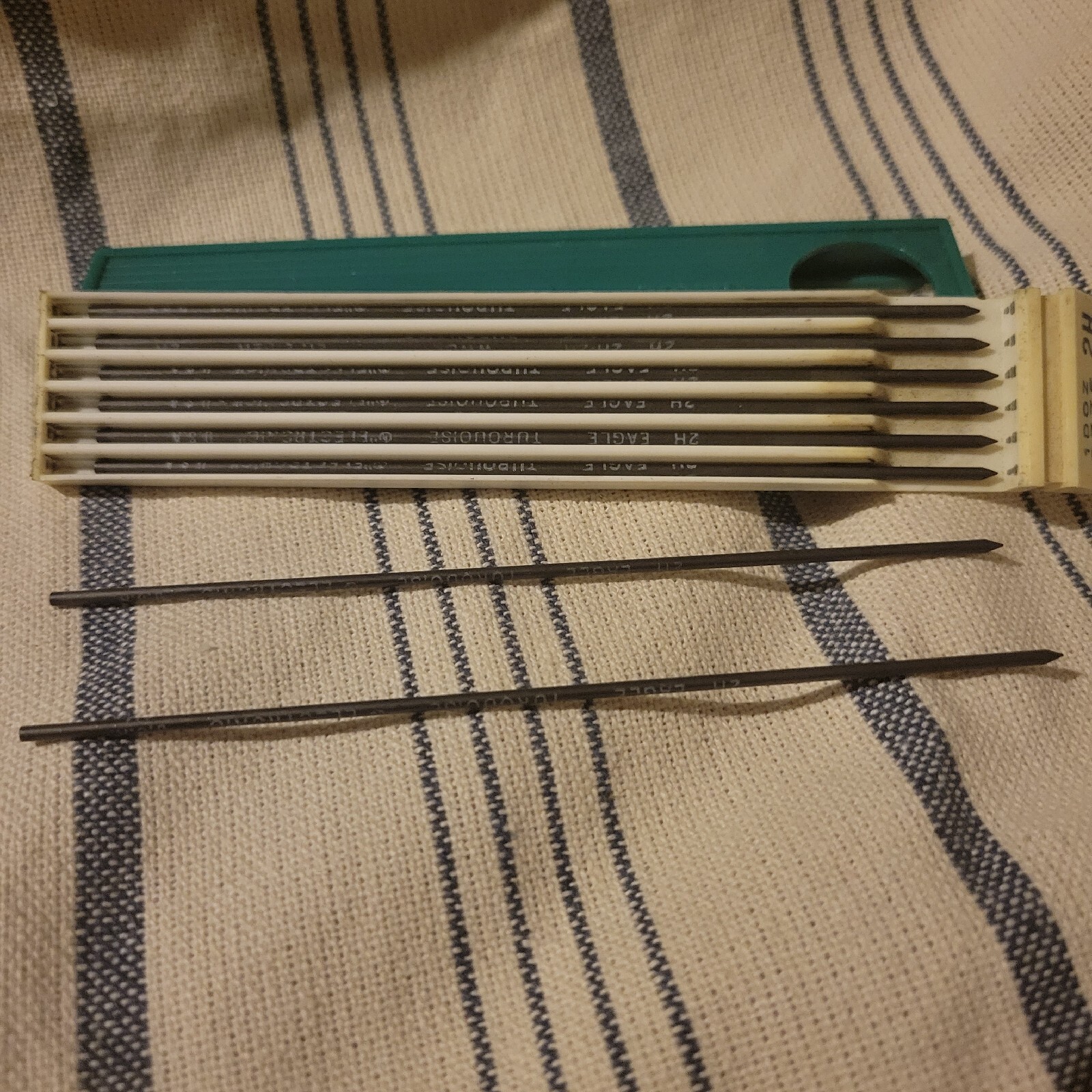 Vtg Berol Turquoise Eagle Drawing Leads 8 Leads Plastic Hardcase 2375 2H
