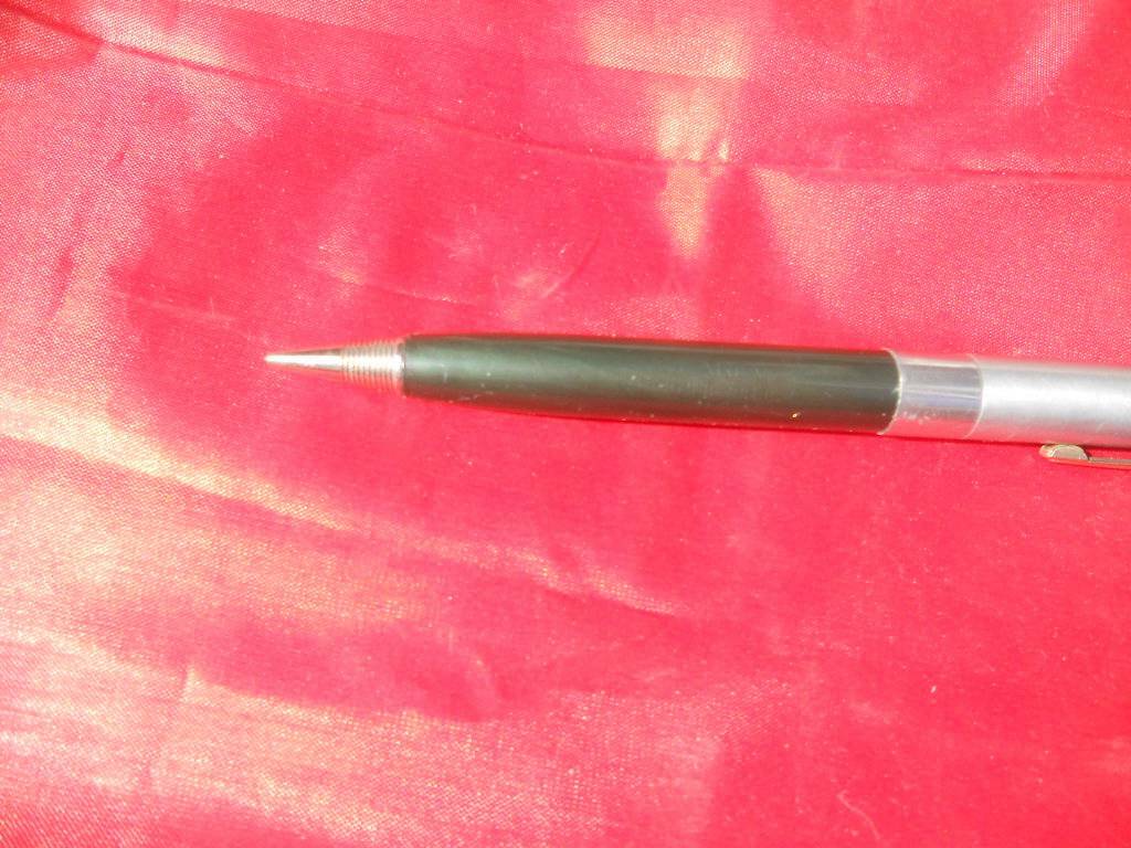 3913 WEAREVER GREEN AND CHROME 5.25″ .9MM LEAD NO ERASER