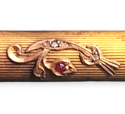 Vintage Telescopic Mechanical Pencil – Gold-Filled –Floral Relief with Red Stone