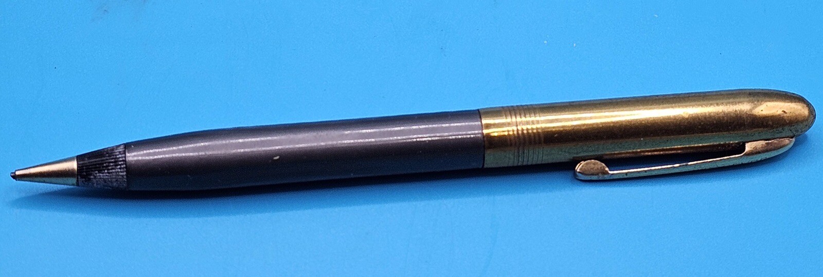 Vintage Wearever Mechanical Pencil 5.25 Inch Dark Grey Gold Writing Utensil