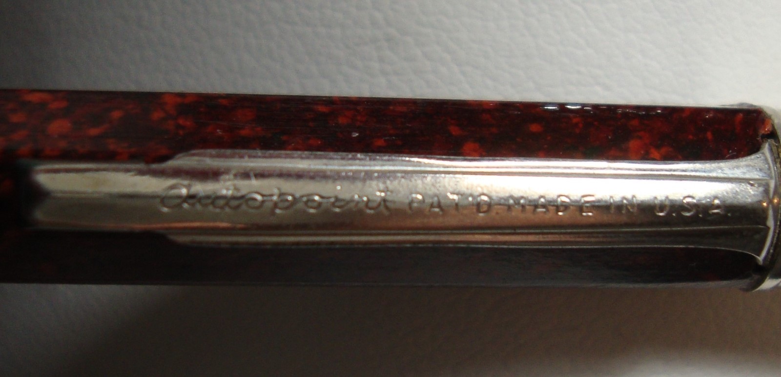 VINTAGE (1960S) OCTAGONAL MECHANICAL PENCIL (AUTOPOINT) WITH LEAD