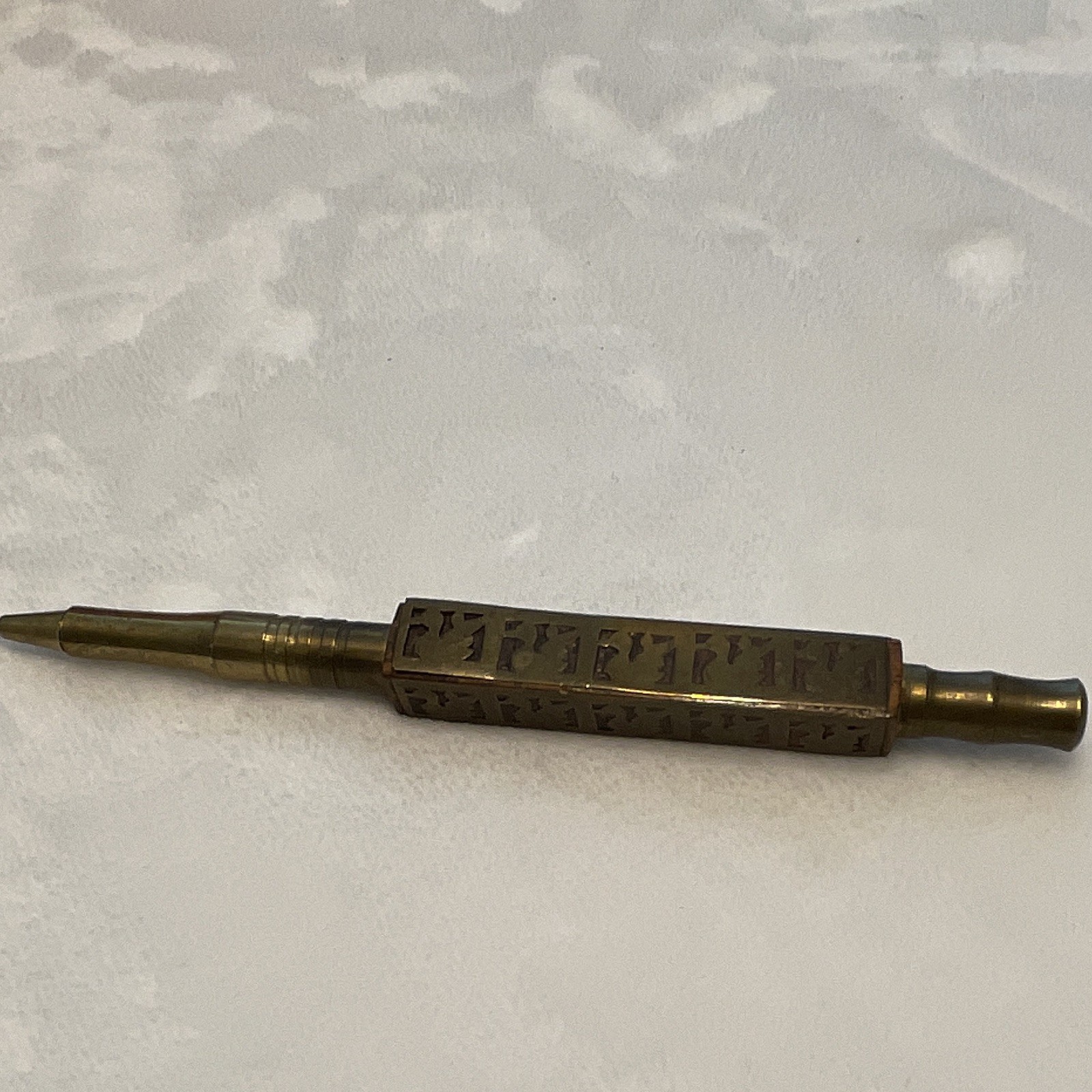Brass Clutch pen Tip 2.0mm 2H Vintage Engraved Brass over walnut wood
