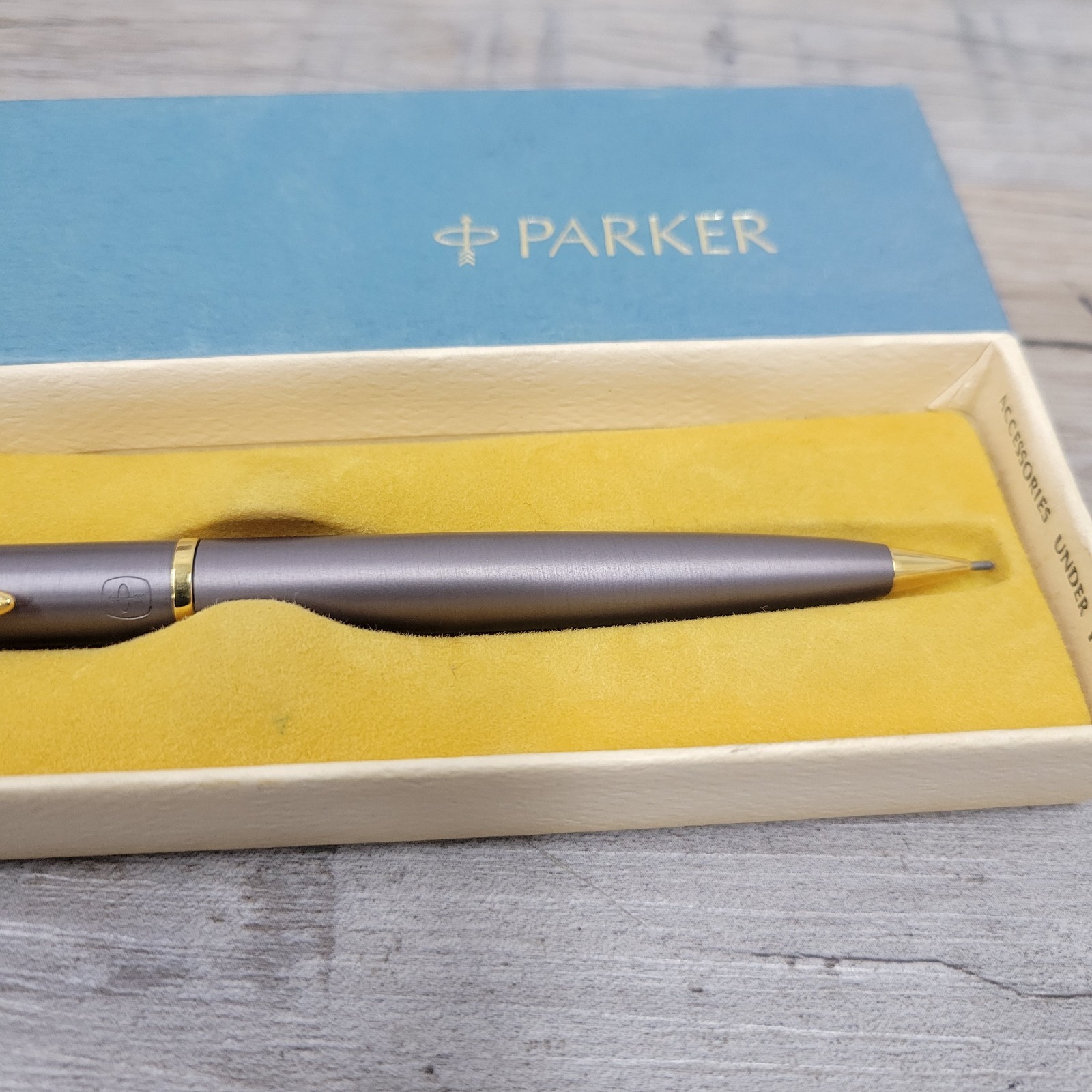 PARKER Vintage Mechanical Pencil Silver Chrome & Gold ARROW CLIP Unknown Model