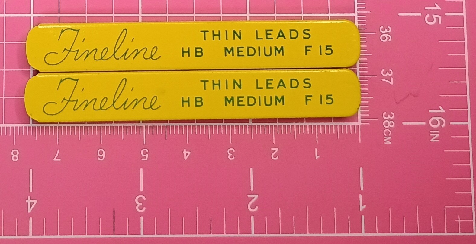 Vintage Sheaffer’s Fineline Thin Leads Mechanical HB Meduim F 15 USA 12pc Tins