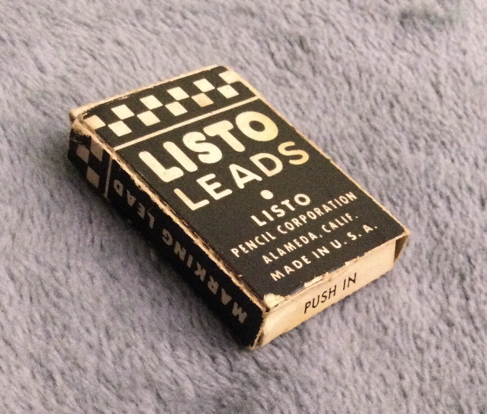 Vintage Listo Leads Black No. 162, w/ Extra Metal Sleeve 6 Marking Leads NOS