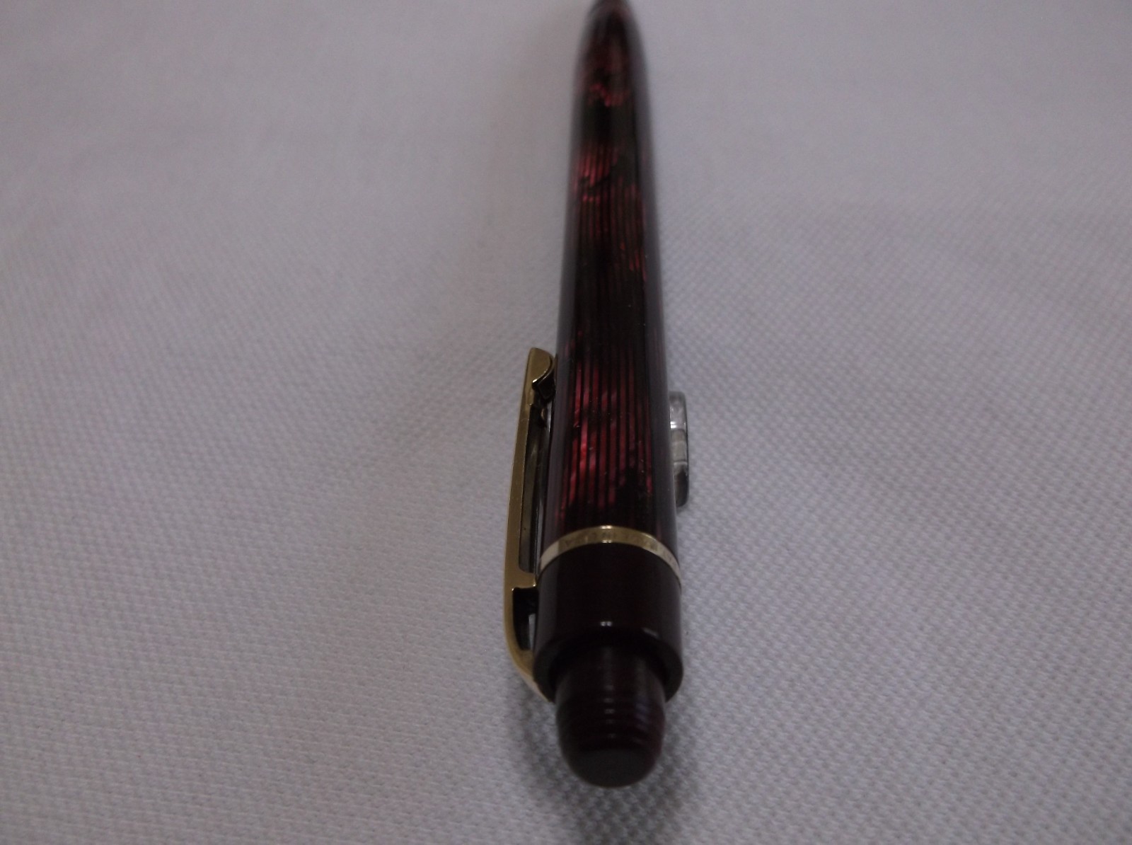 VINTAGE EVERSHARP SKYLINE RED STRIPE MOIRE MECHANCIAL PENCIL / 1.1 mm LEAD