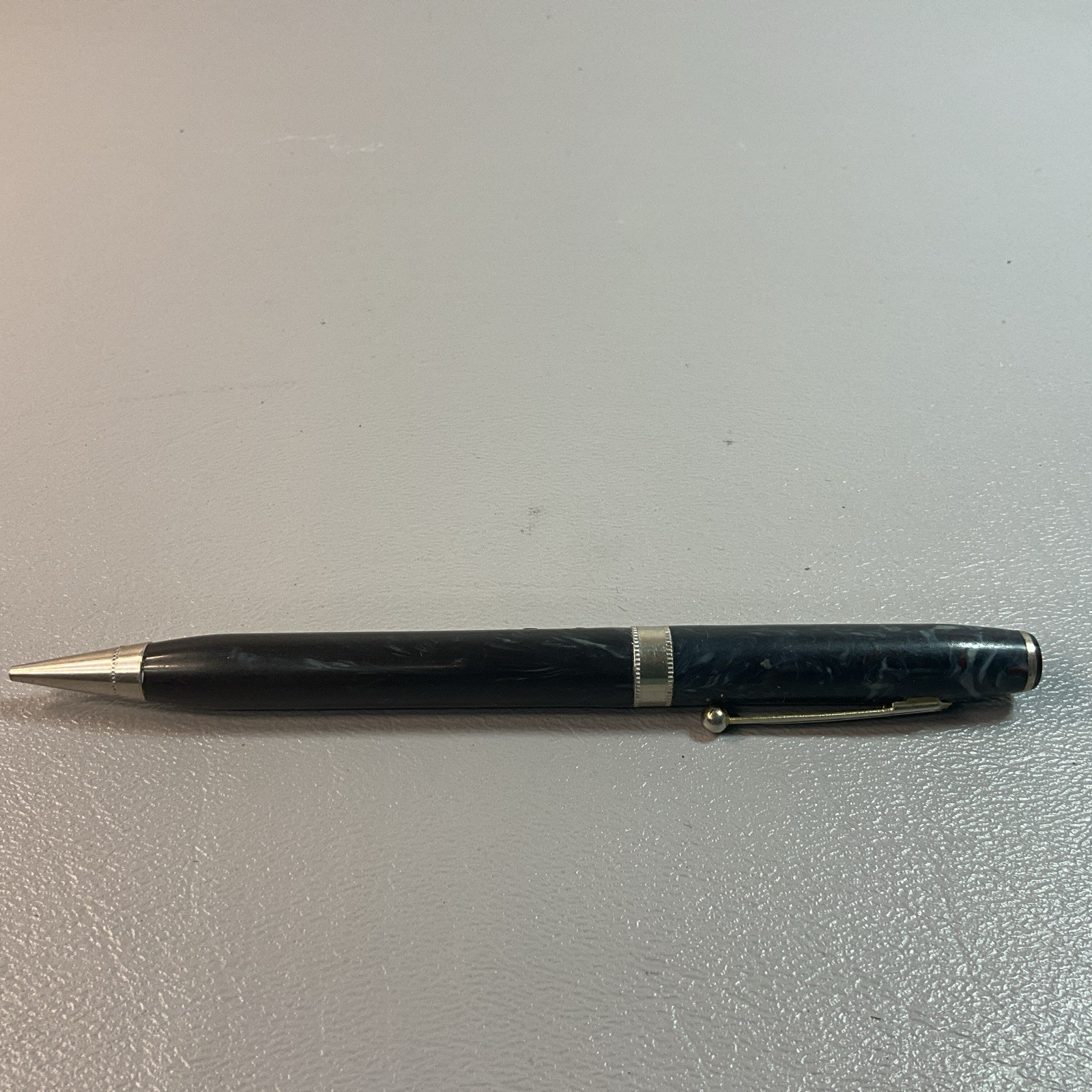 UNBRANDED MECHANICAL PENCIL BLACK AND GRAY, CRACK IN BODY. (s1013)