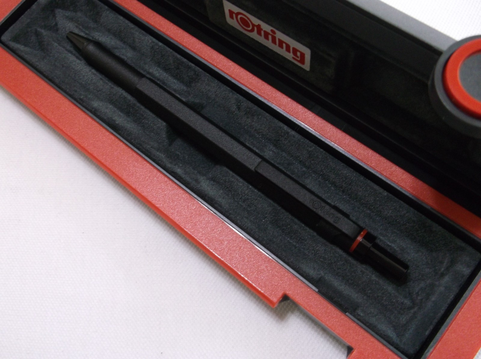 ROTRING 600 NEWTON HEXAGONAL BLACK 0.7 MM PENCIL / 46581