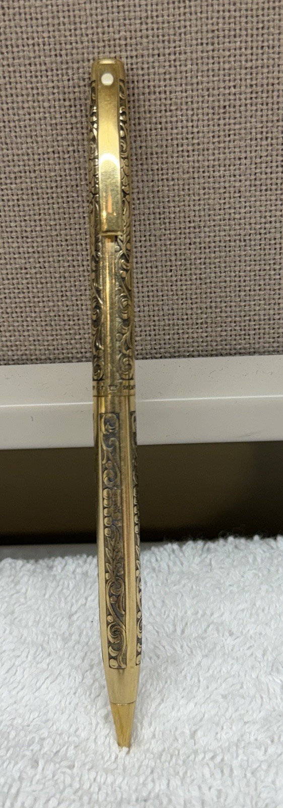Vintage Sheaffer 12K Gold Filled Mechanical Pencil Engraved Grape Vine USA Twist
