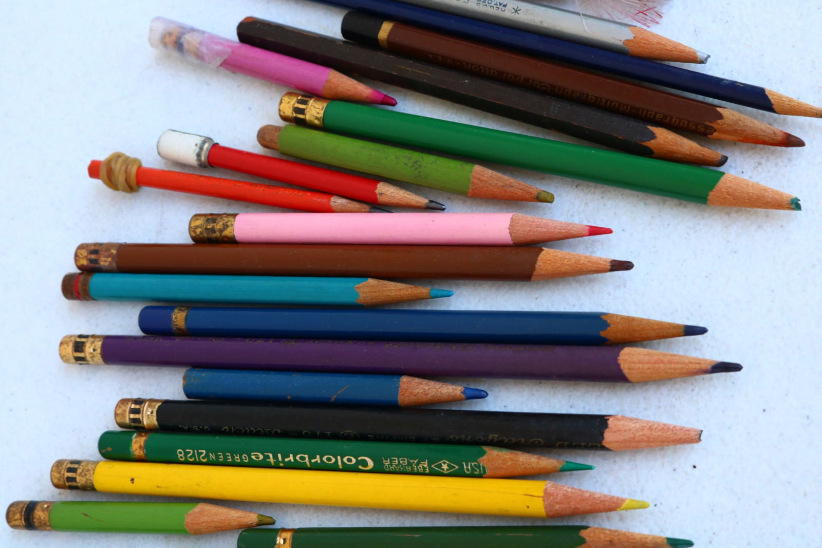 MIXED LOT VINTAGE Pens Color Art Faber PENCILS Junk Drawer Treasures Unusual XY