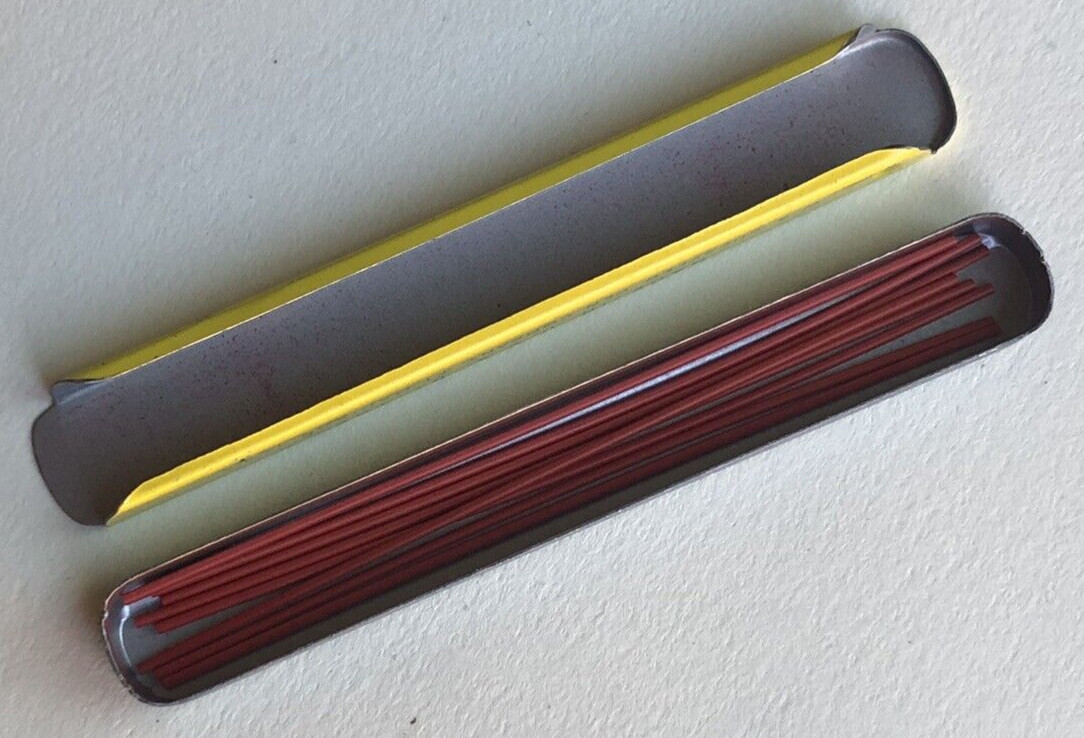 Vintage SHEAFFER Fineline Mechanical Pencil Lead RED .9mm Metal 8pk Tin USA